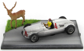 Illustration for article titled Tazio Nuvolari, deer hunter with Silver Arrow